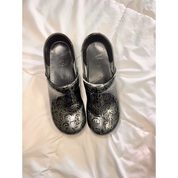 Dansko Womens EU42 Professional Slip On Clog Comfort Black Tooled Patent Leather - Picture 2 of 12